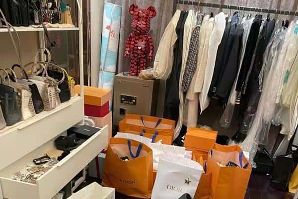 观山湖区回收一线品牌衣服